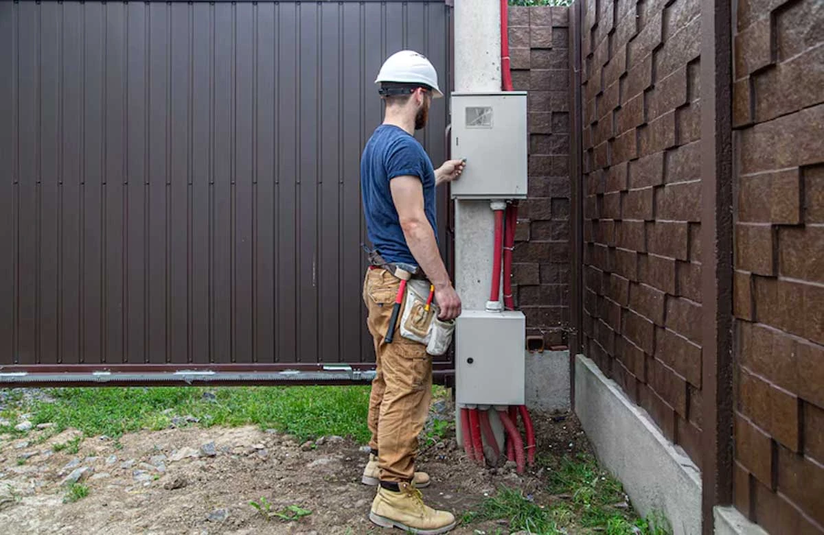 Professional electric gate repair in Houston ensuring reliable and efficient gate function for residential and commercial properties.