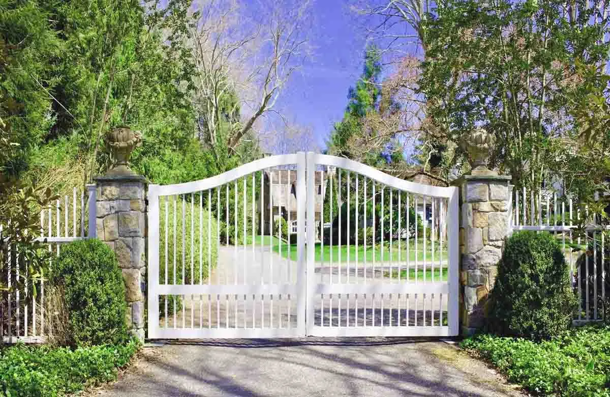commercial-gate
