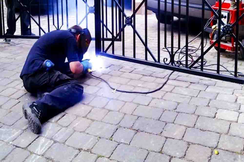 Residential electric gate maintenance Houston