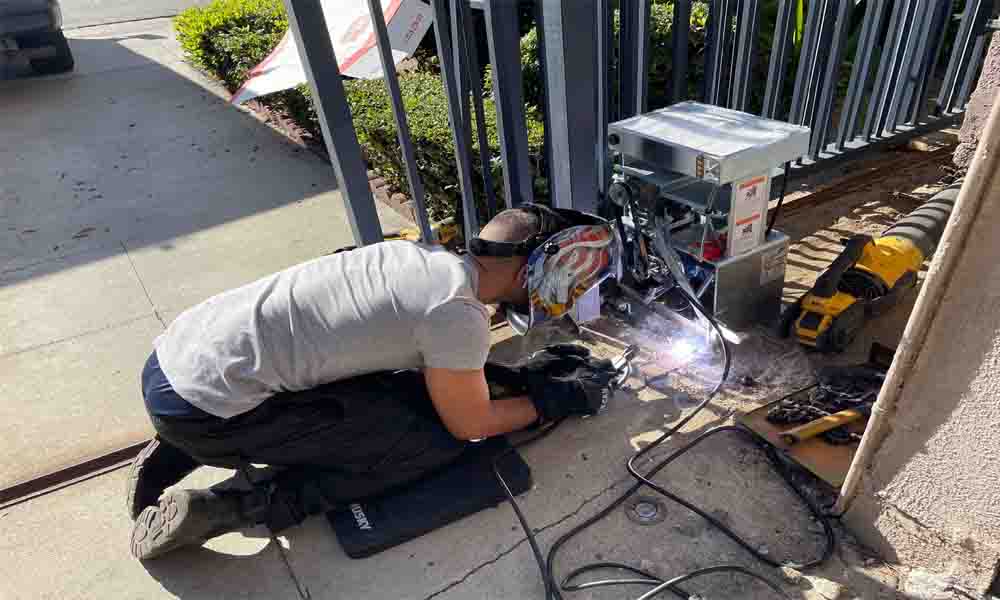 residential entry gate repair service