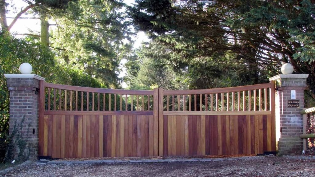 Wooden Gates Repair in Houston