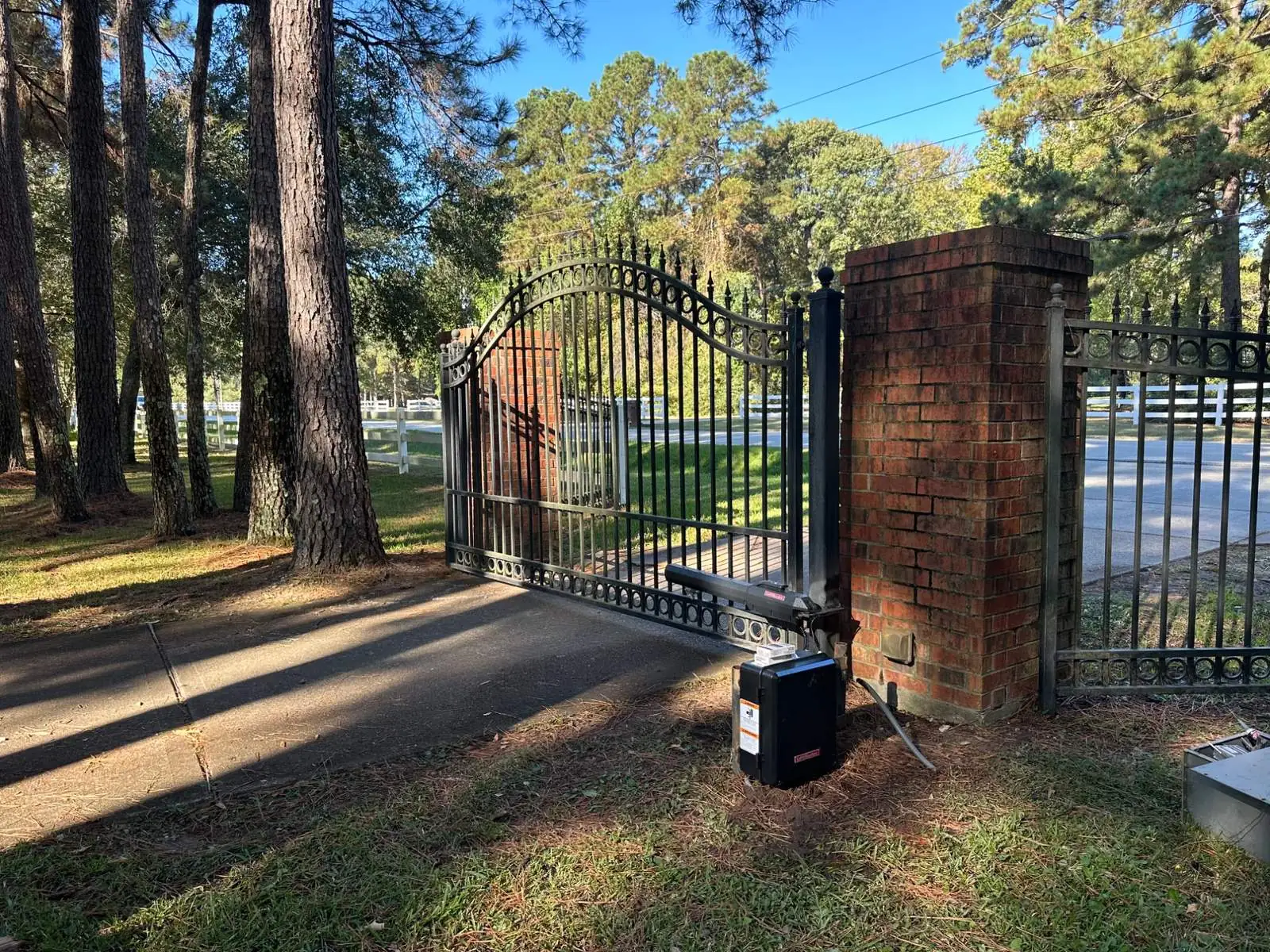 Gate repair project photo 4 in Houston Texas